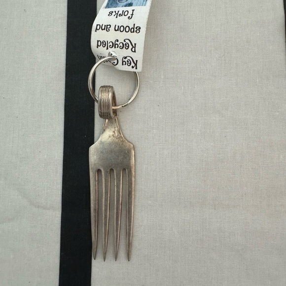 Unique key ring made from a fork- zoom in for all the angles,details and size🍴 - Picture 2 of 4